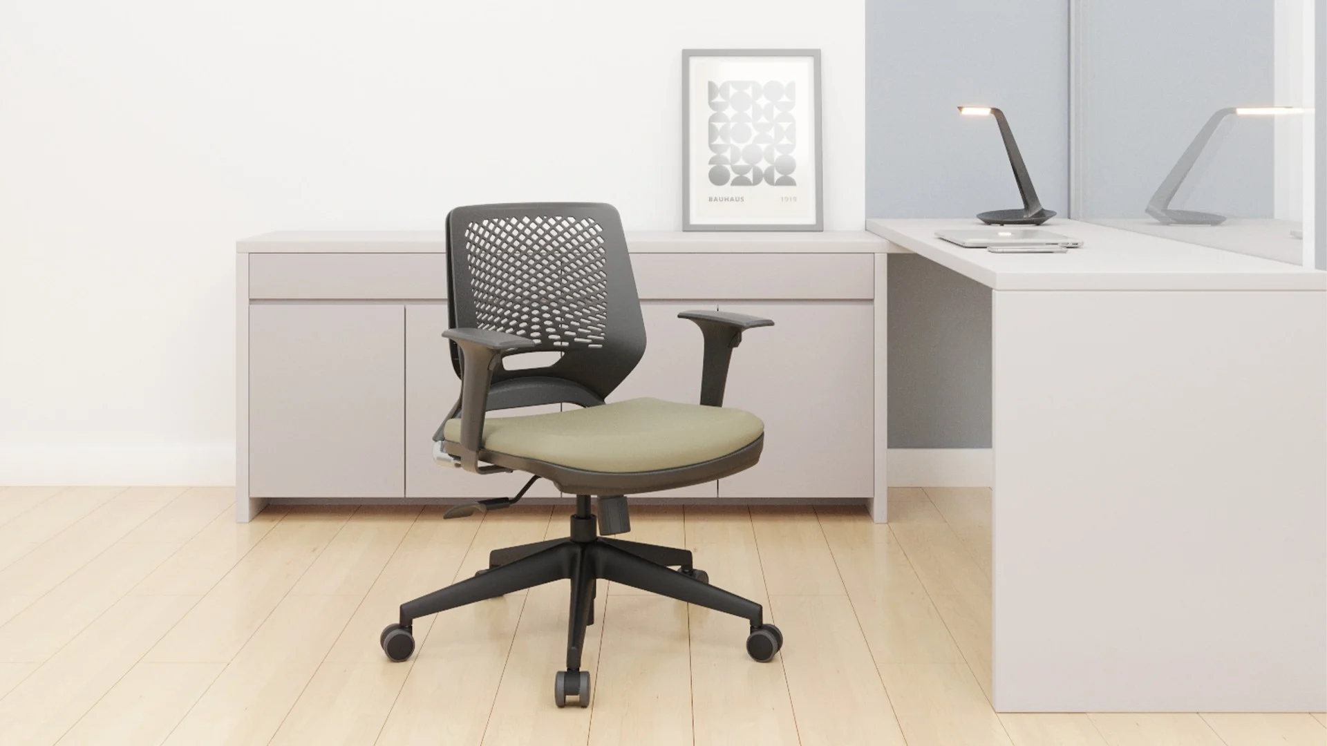 Silla Giratoria Beezi 82000